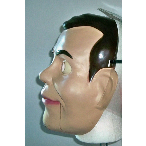 ADULT GOOSEBUMPS SLAPPY VENTRILOQUIST DOLL CREEPY FACE MASK NEW - Picture 2 of 2